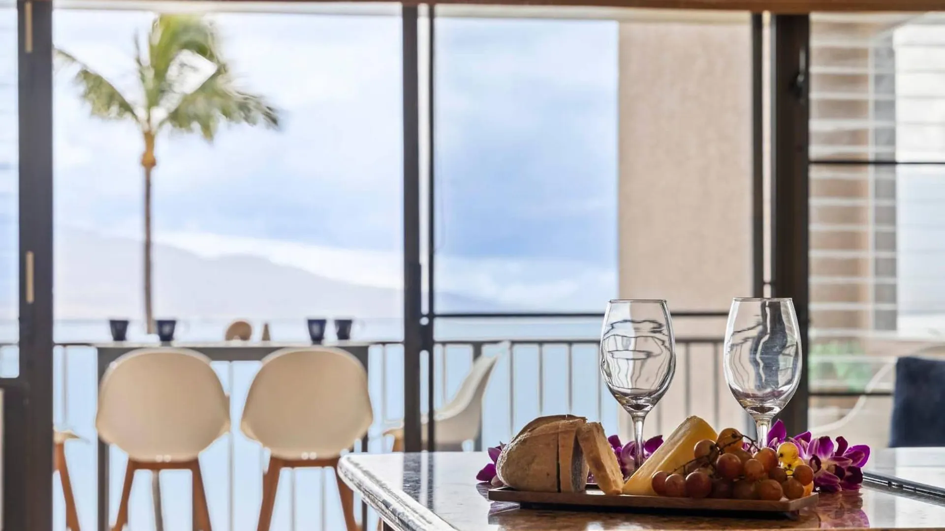 Oceanfront Condo With Heated Pool Hot Tub & Lanai Wailuku 0*,