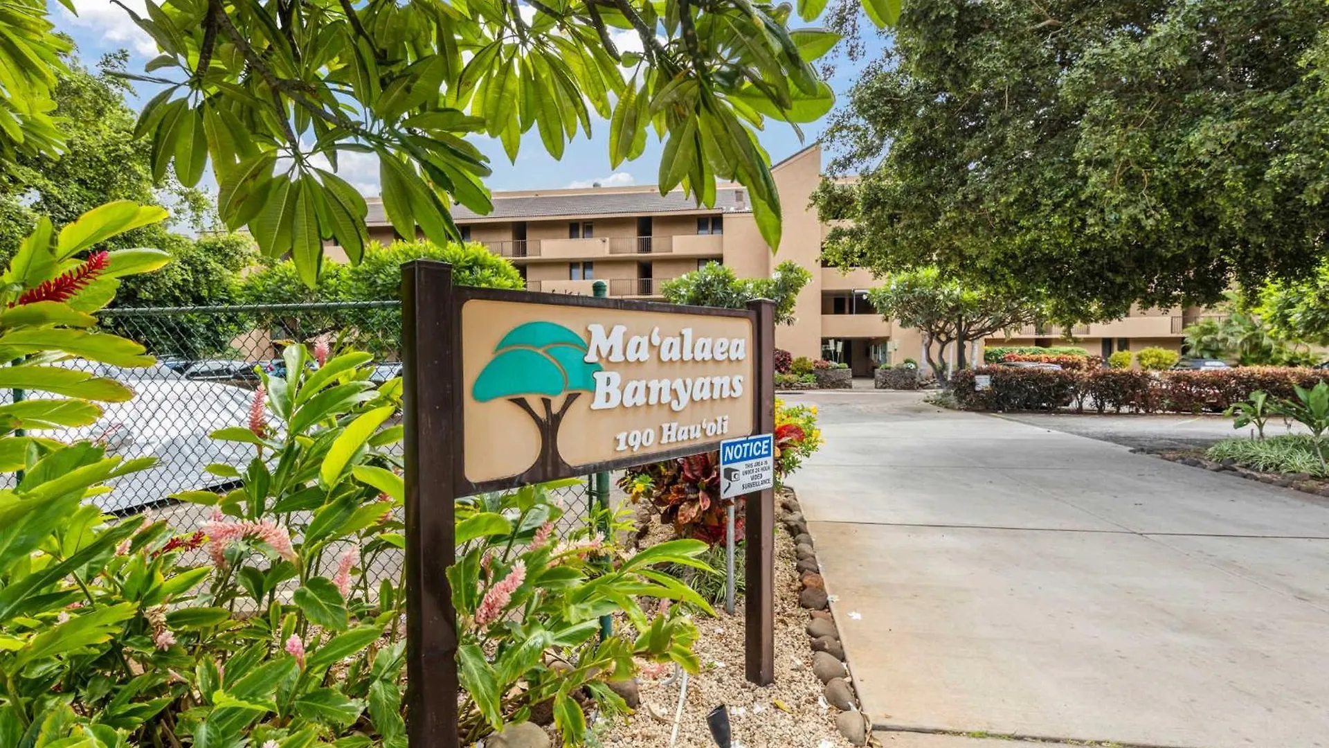 Oceanfront Condo With Heated Pool Hot Tub & Lanai Wailuku Holiday home